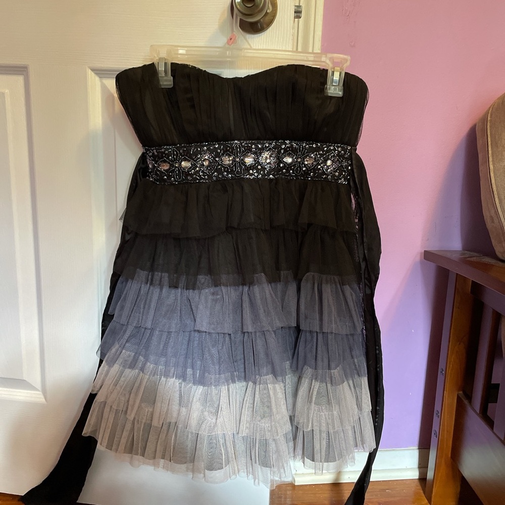 Women's size 7 black prom dress